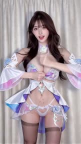 我才18岁啊啊啊  不许叫我母猪  我要开始身材管理  #母猪 #微胖 #女高 #bbw