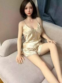 俊影高端真人手办，银色蝴蝶结设计，几乎全新。采用高级硅胶材质
