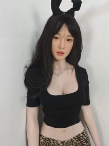 出一个高配春水堂165cm夏雨头。基本9成新，34kg左右，
